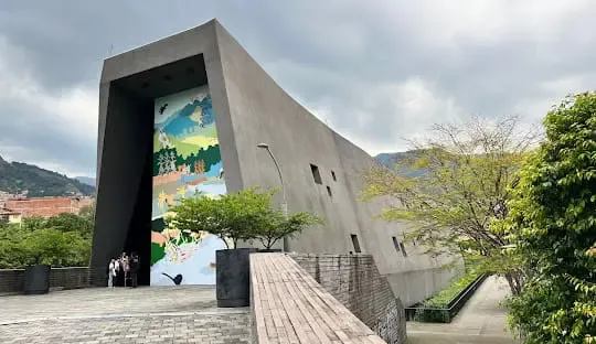 Casa de la Memoria en Medellín, espacio cultural de interés para pacientes de turismo médico